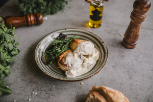 Куриные биточки с грибным соусом 